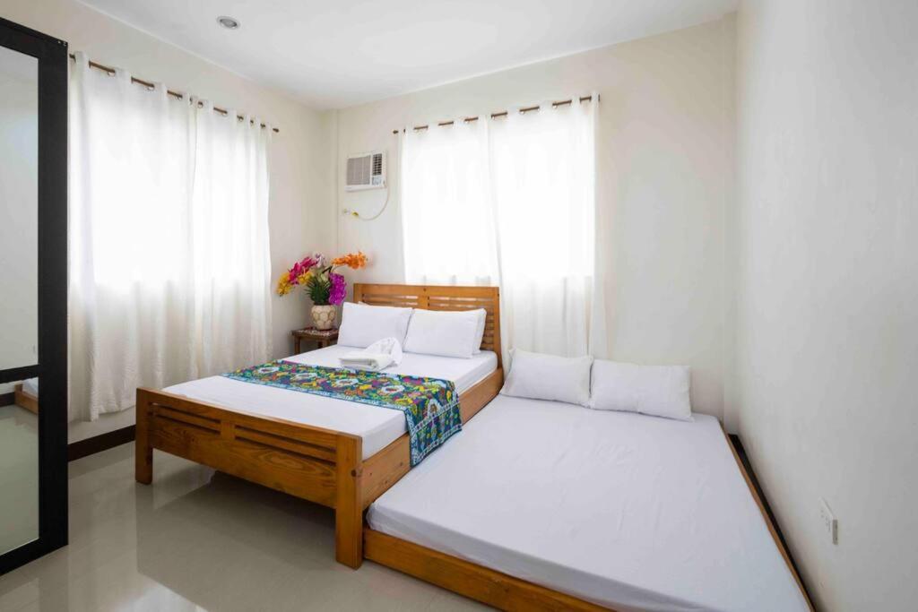 Four Bedroom Staycation House In Tagaytay Tagaytay City Екстериор снимка