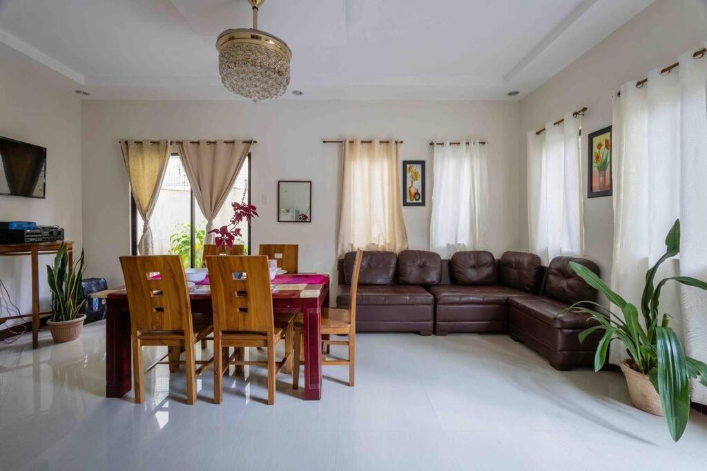 Four Bedroom Staycation House In Tagaytay Tagaytay City Екстериор снимка